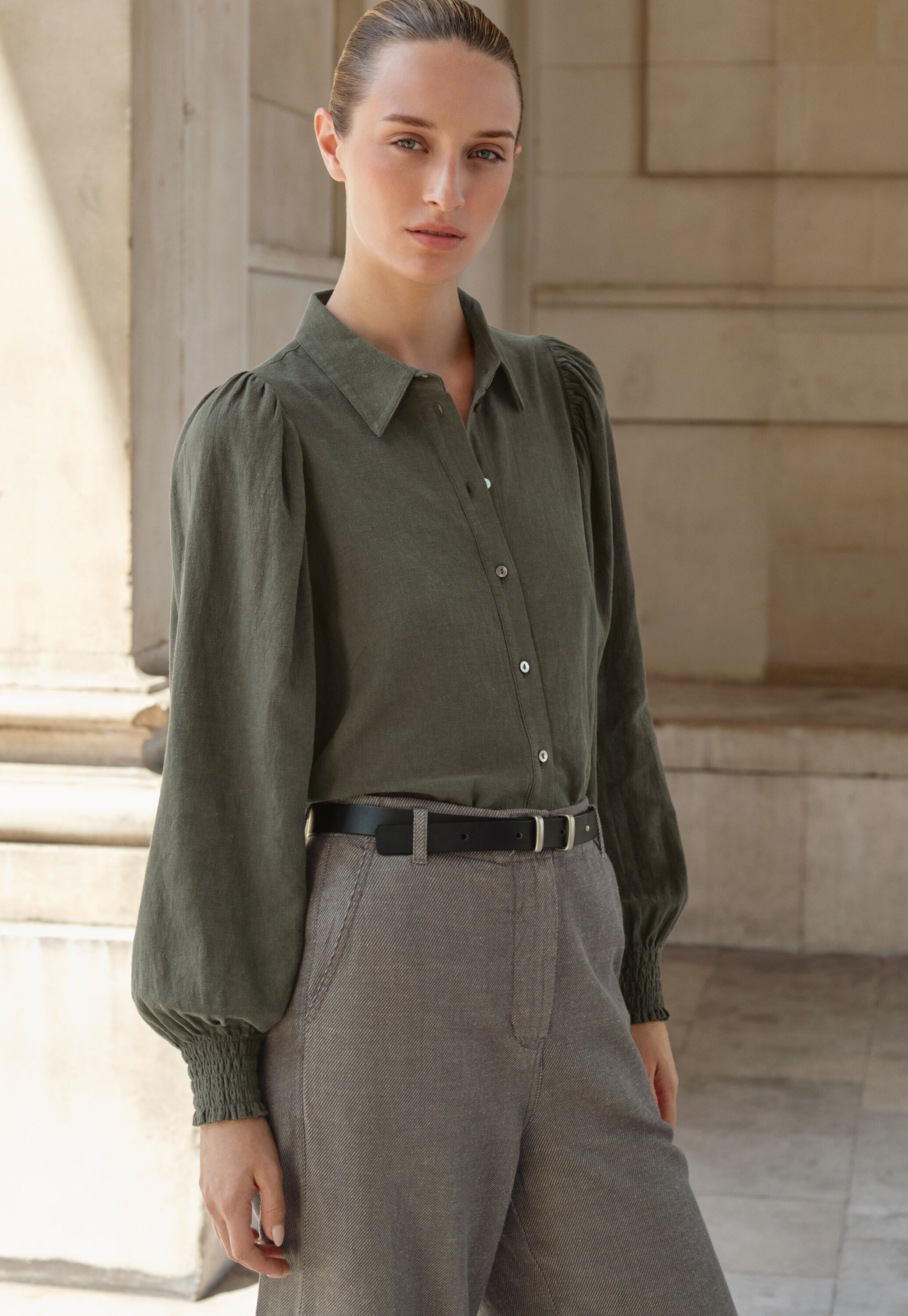 Bluse mit gerafften &Auml;rmeln