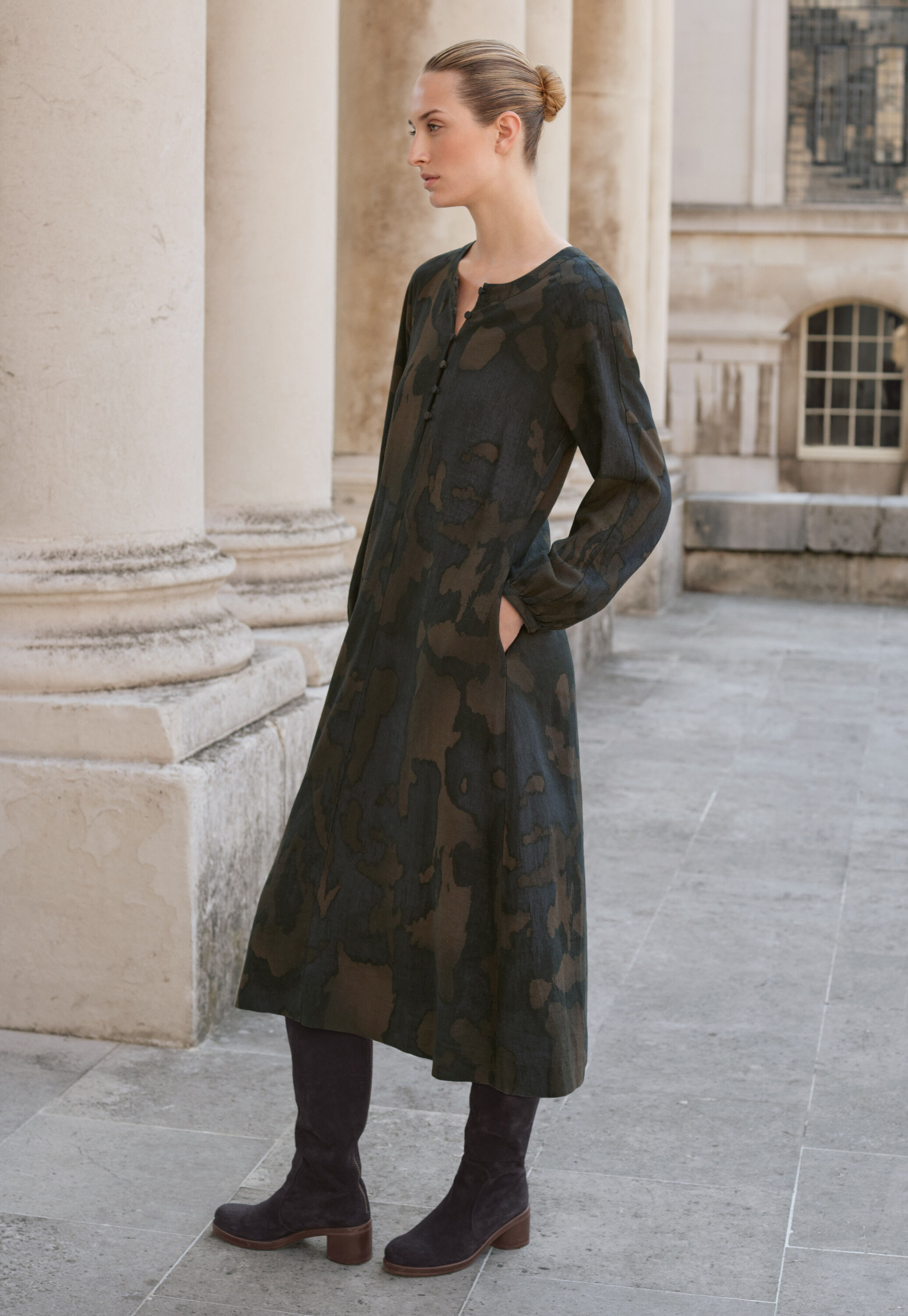 Bedrucktes Kleid mit Rundhalsausschnitt