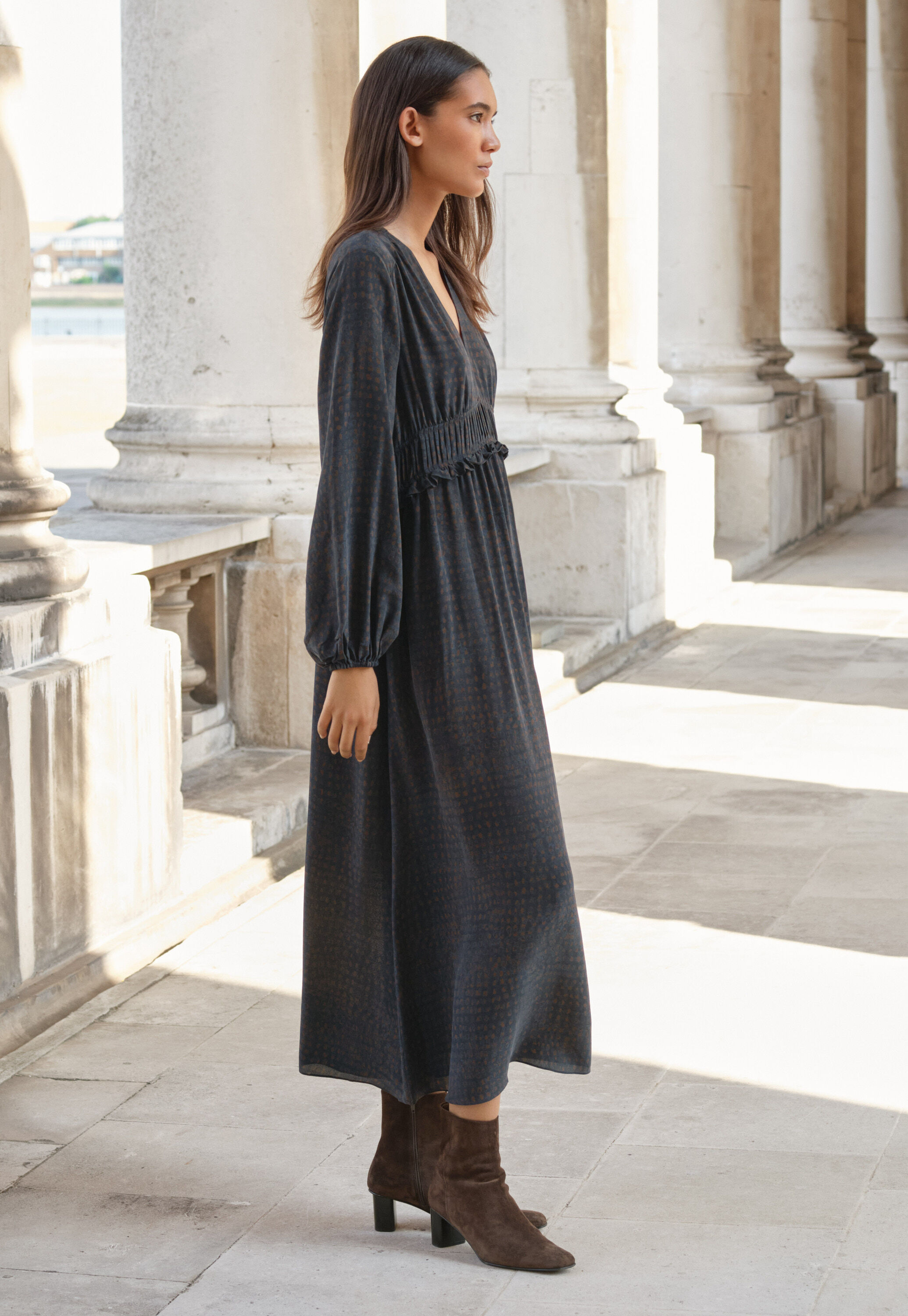 Kleid mit Faltendetail