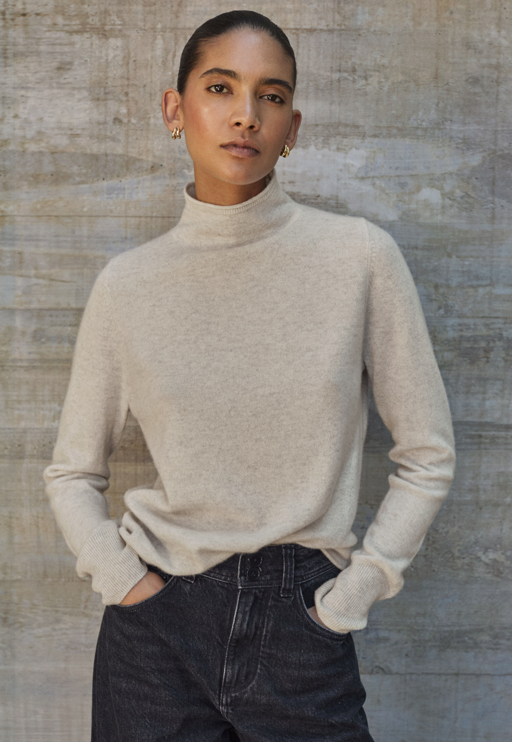Pullover mit hohem Kragen
