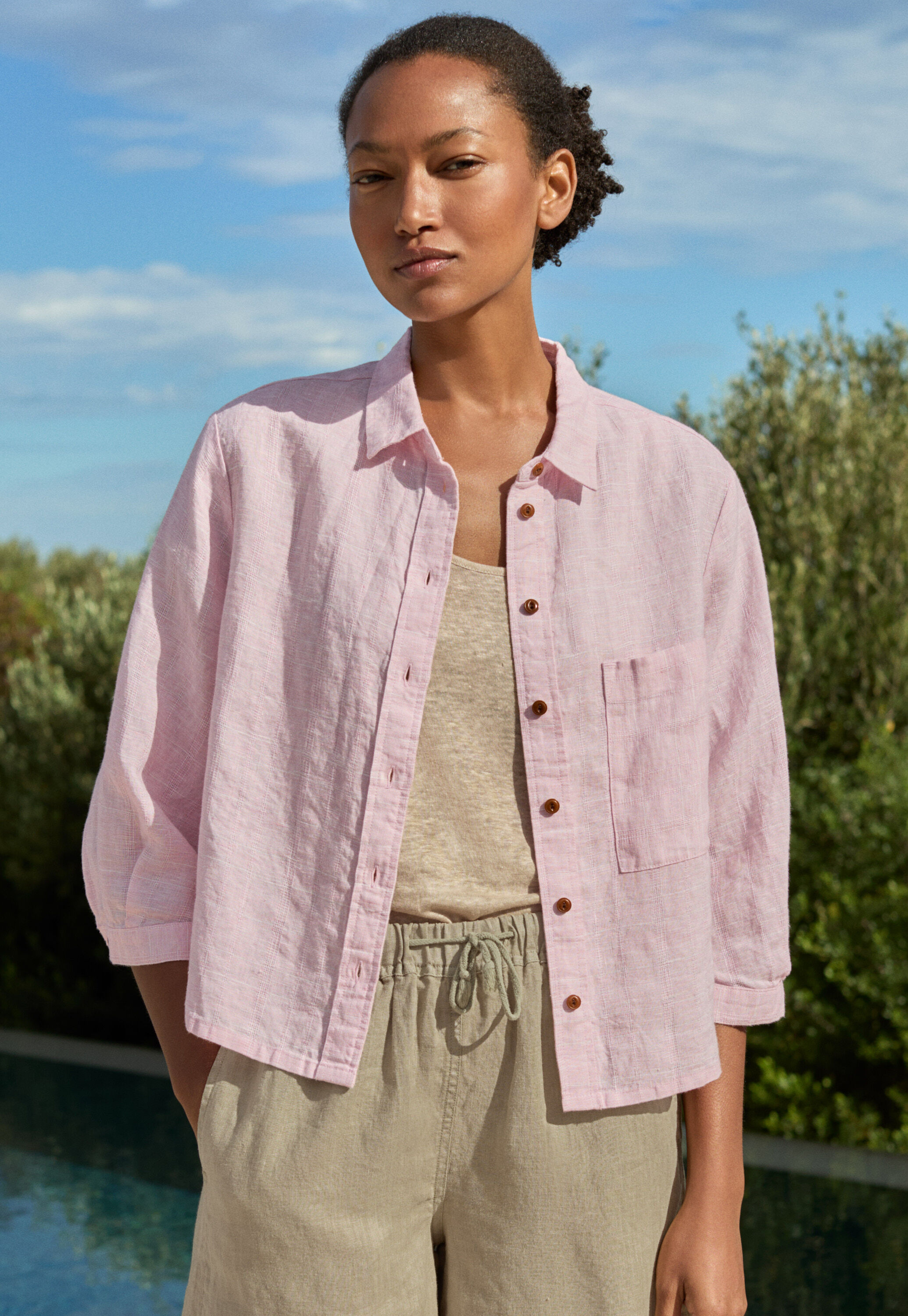 Bluse mit eingewebtem Kreuzmuster