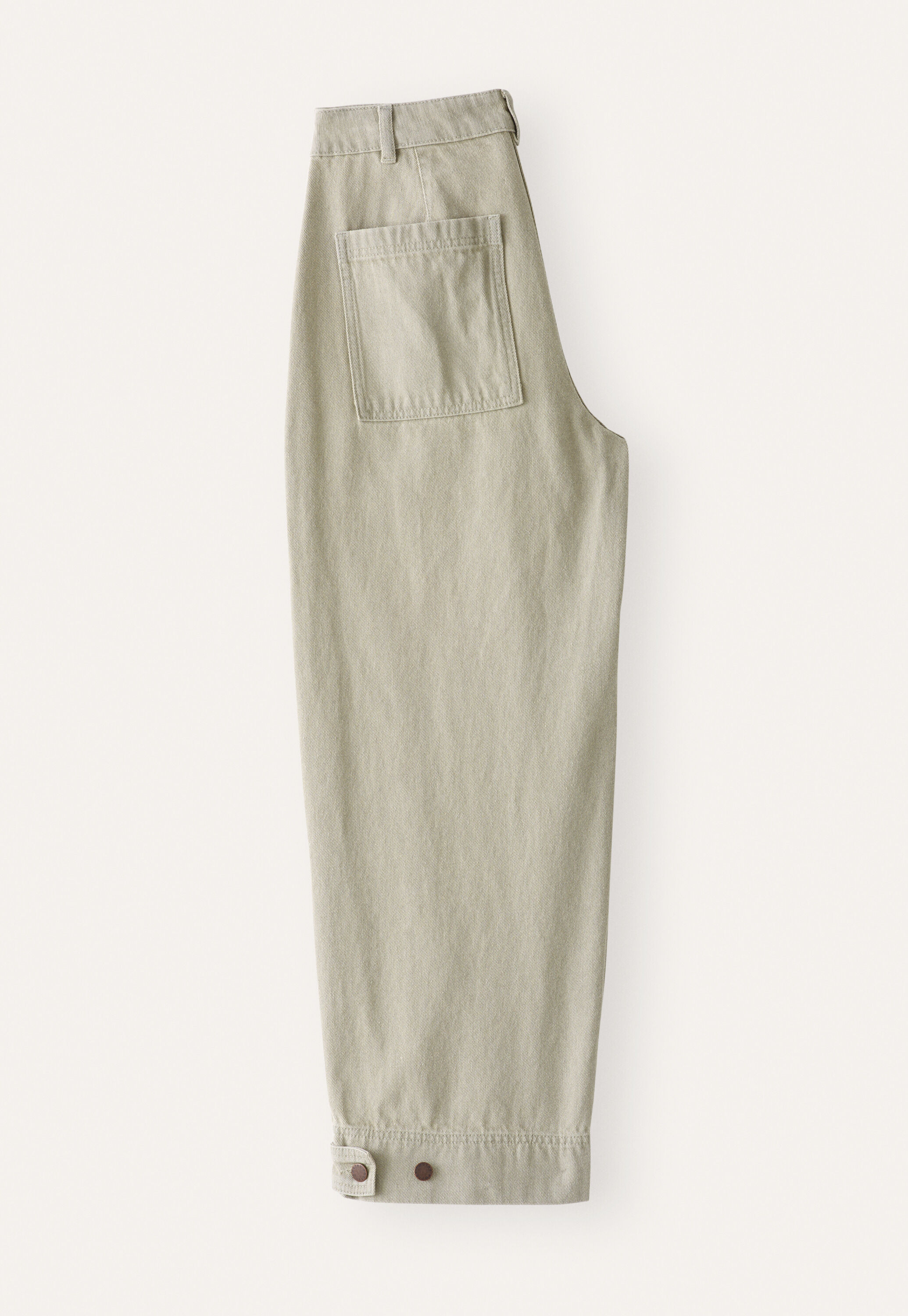 K&uuml;rzere Hose mit Nahtdetail