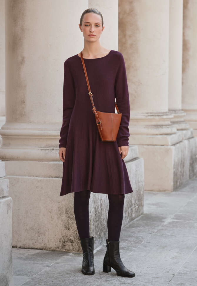 Ausgestelltes Strickkleid, Aubergine, completeTheLook